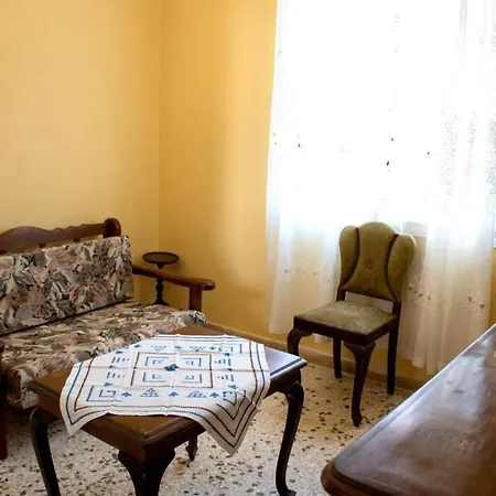 Traditional Detached House With Yard In *