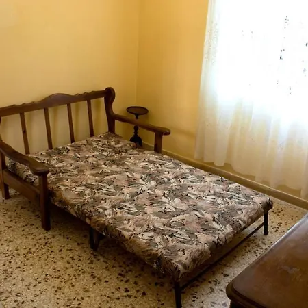 Traditional Detached House With Yard In Nyaraló